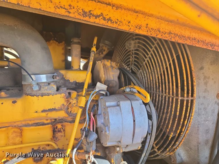 image for item ET1159 1991 John Deere 310D backhoe