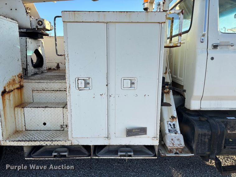 image for item ET4102 1994 Ford F700 bucket truck