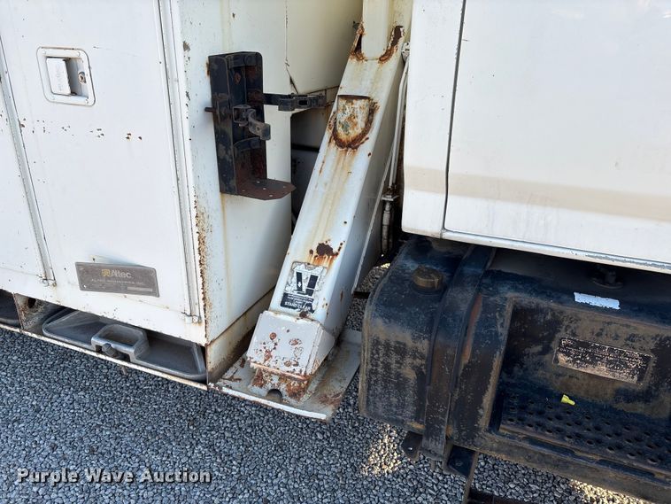 image for item ET4102 1994 Ford F700 bucket truck