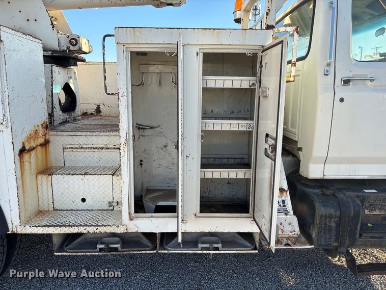 image for item ET4102 1994 Ford F700 bucket truck