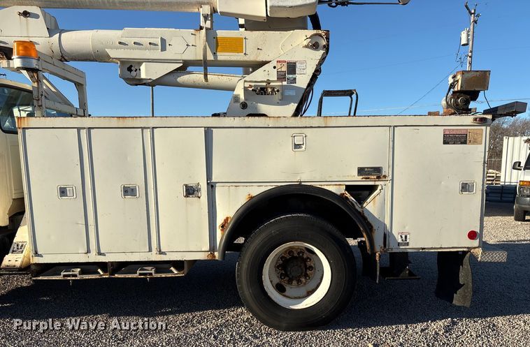 image for item ET4102 1994 Ford F700 bucket truck