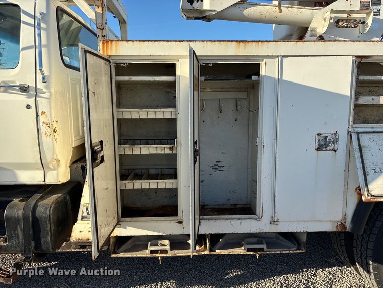 image for item ET4102 1994 Ford F700 bucket truck
