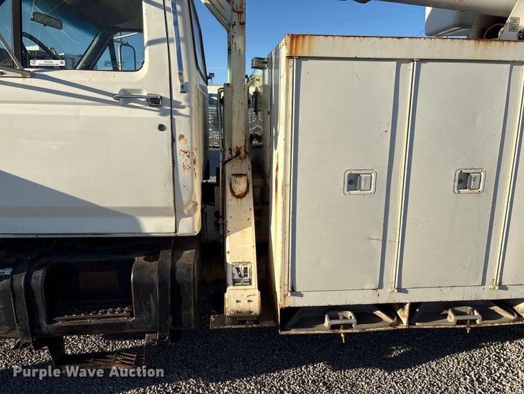image for item ET4102 1994 Ford F700 bucket truck