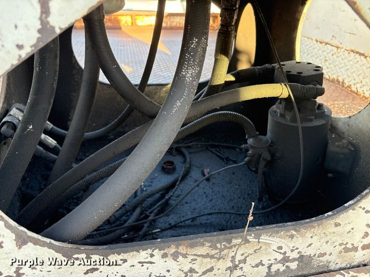 image for item ET4102 1994 Ford F700 bucket truck