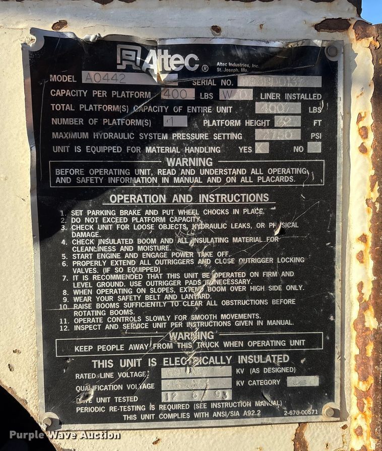 image for item ET4102 1994 Ford F700 bucket truck