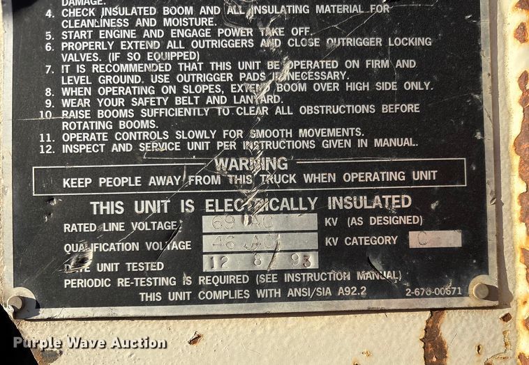 image for item ET4102 1994 Ford F700 bucket truck