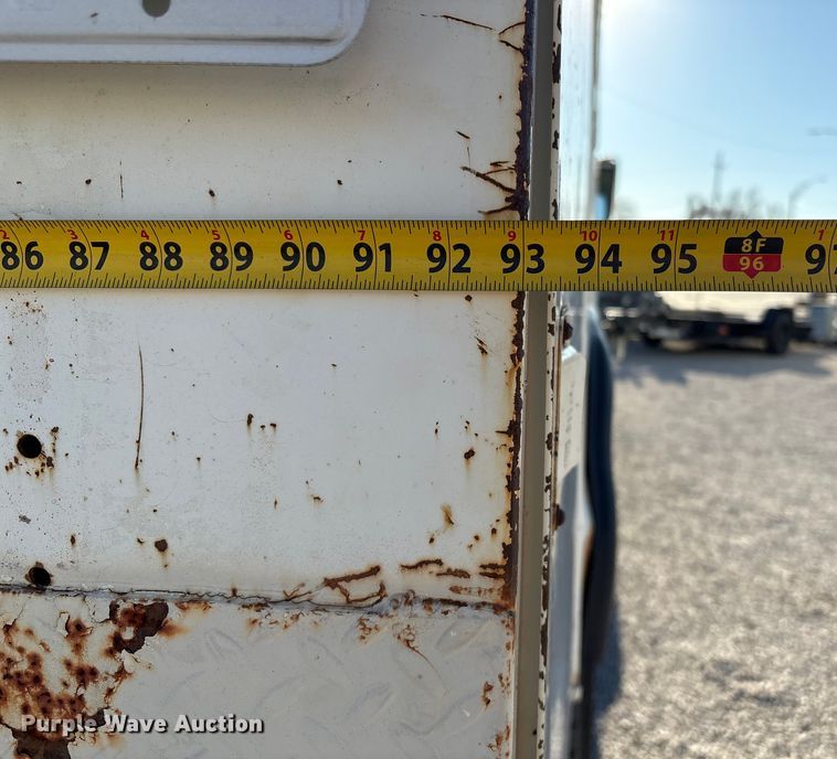 image for item ET4102 1994 Ford F700 bucket truck