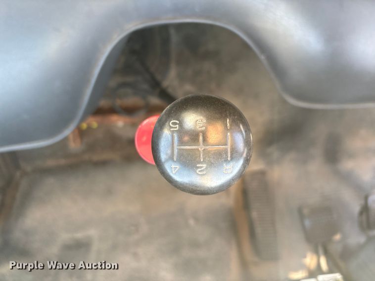 image for item ET4102 1994 Ford F700 bucket truck