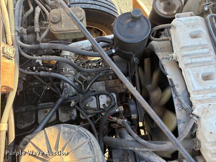 image for item ET4102 1994 Ford F700 bucket truck