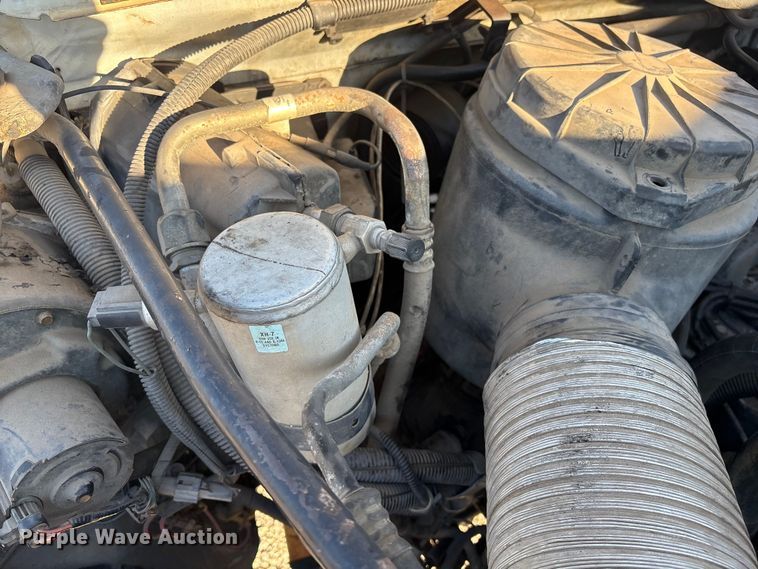 image for item ET4102 1994 Ford F700 bucket truck