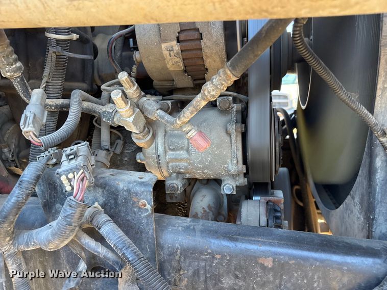 image for item ET4102 1994 Ford F700 bucket truck