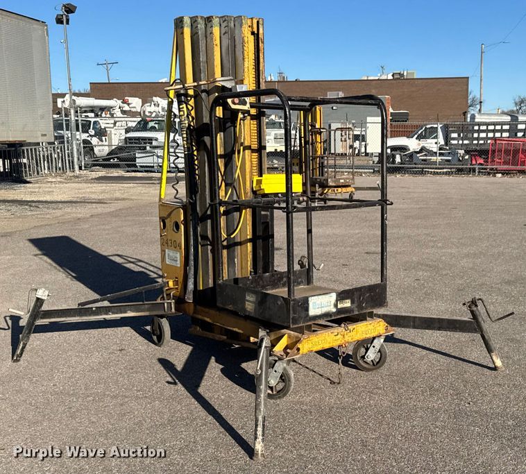 image for item ET4104 Bil-Jax Cougar vertical lift