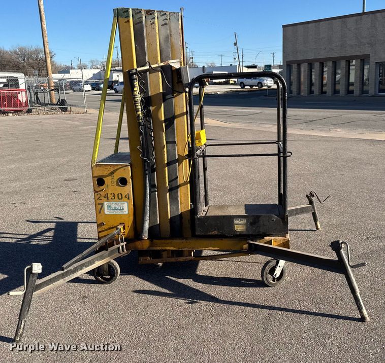 image for item ET4104 Bil-Jax Cougar vertical lift