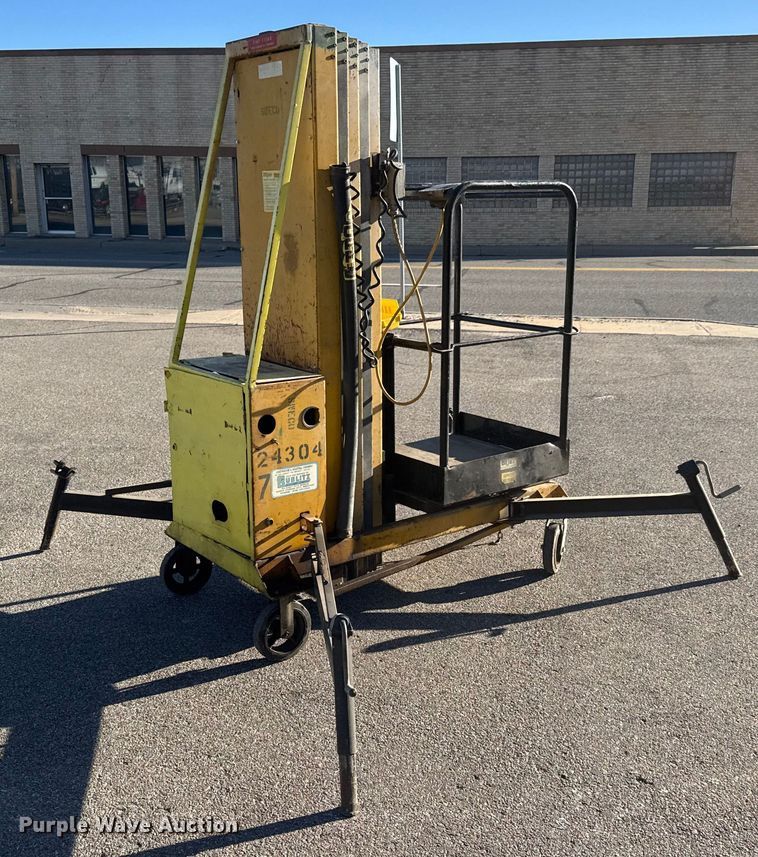 image for item ET4104 Bil-Jax Cougar vertical lift