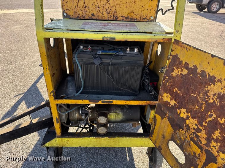 image for item ET4104 Bil-Jax Cougar vertical lift