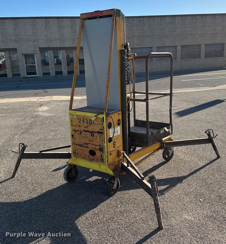 image for item ET4105 Bil-Jax Cougar vertical lift