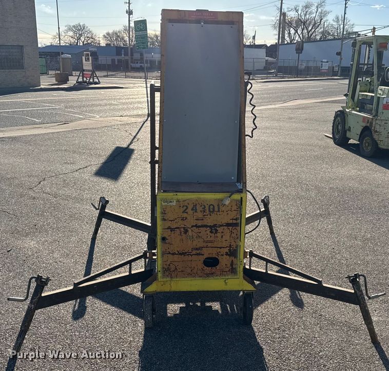 image for item ET4105 Bil-Jax Cougar vertical lift