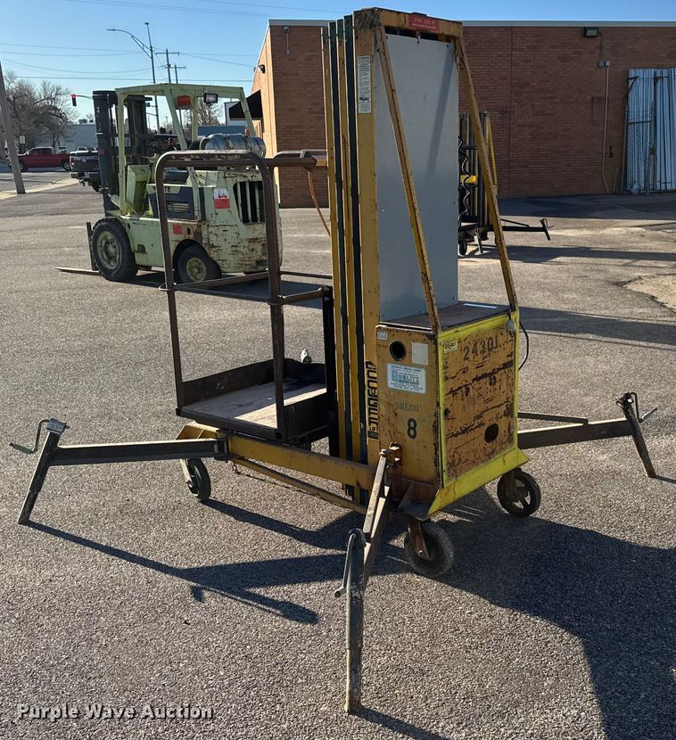 image for item ET4105 Bil-Jax Cougar vertical lift