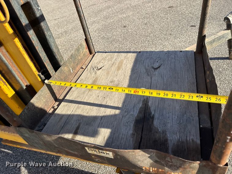 image for item ET4105 Bil-Jax Cougar vertical lift