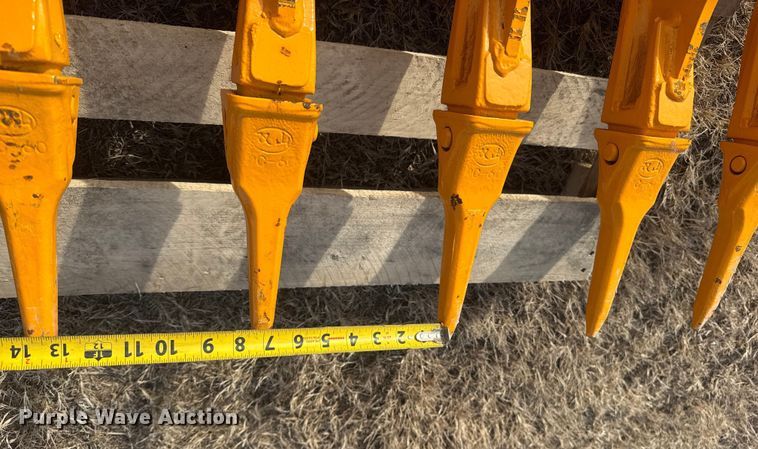 image for item ET4151 Excavator rake