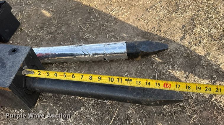 image for item ET4152 Raytree RMH680 skid steer breaker