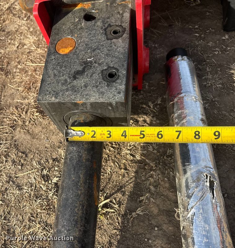 image for item ET4152 Raytree RMH680 skid steer breaker