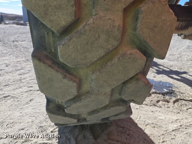 image for item ET5429 2015 JLG 8042 telehandler