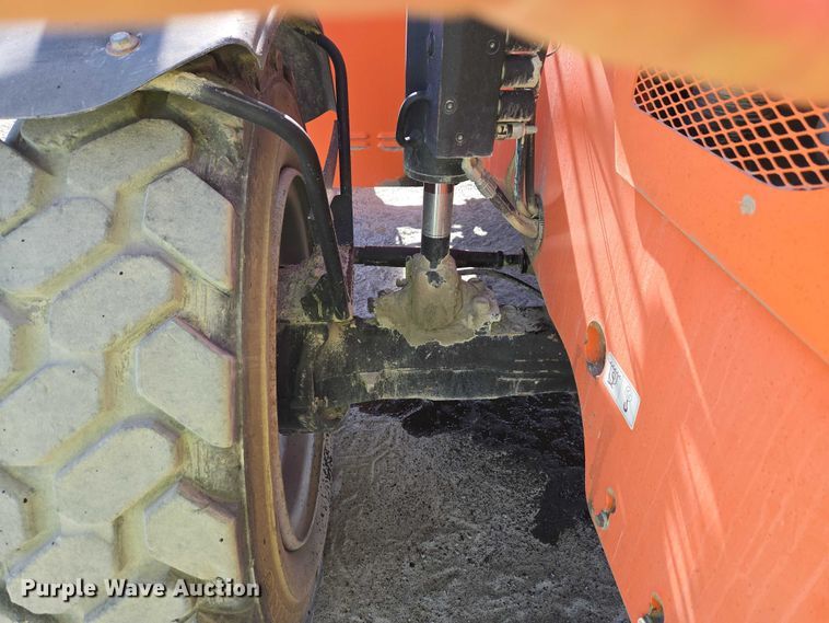 image for item ET5429 2015 JLG 8042 telehandler