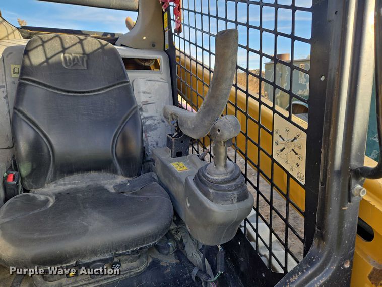 image for item ET5434 2016 Caterpillar 259D tracked skid steer loader