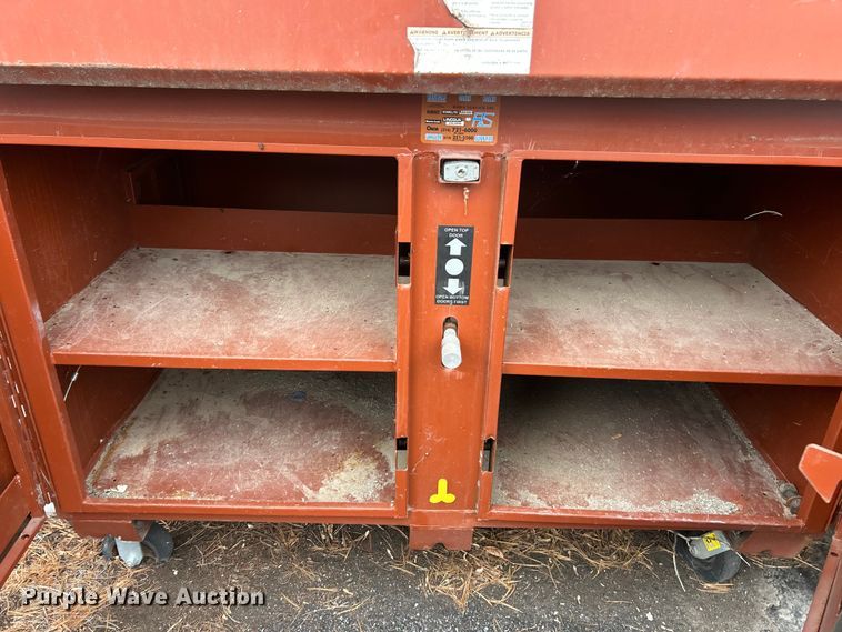 image for item ET6835 (10) tool boxes