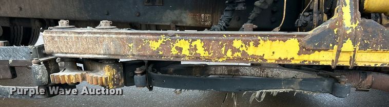 image for item ET6842 2009 International 7400 SBA refuse truck