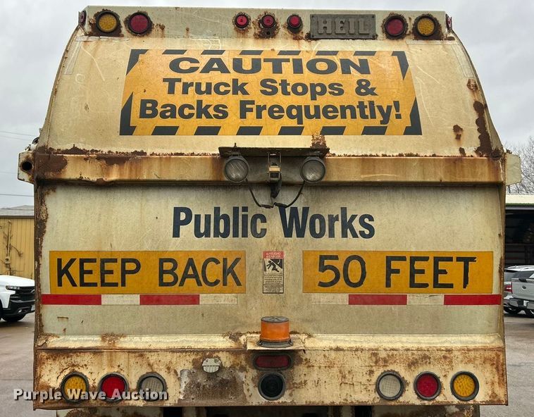 image for item ET6842 2009 International 7400 SBA refuse truck