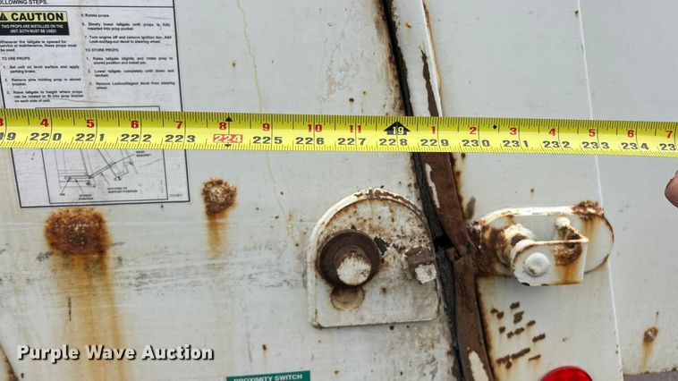 image for item ET6842 2009 International 7400 SBA refuse truck