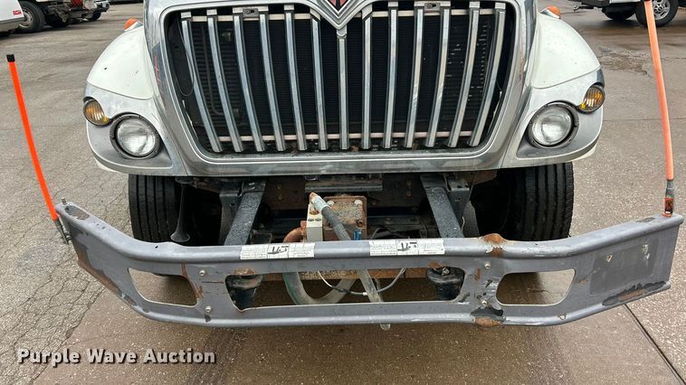 image for item ET6842 2009 International 7400 SBA refuse truck