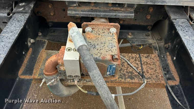 image for item ET6842 2009 International 7400 SBA refuse truck