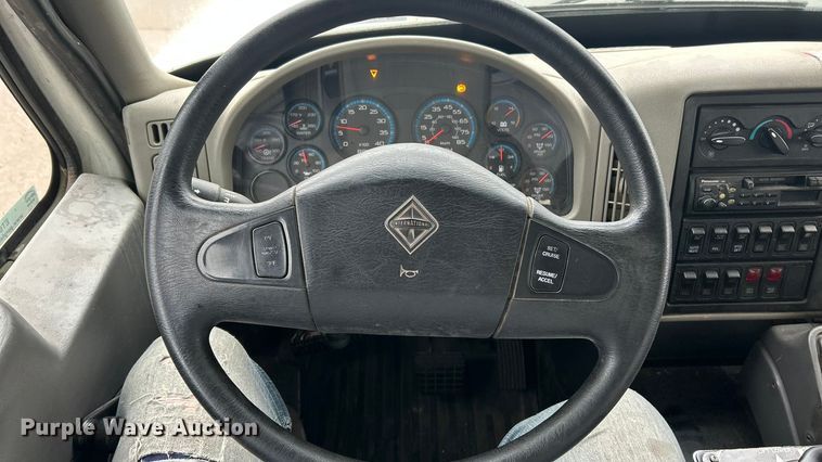 image for item ET6842 2009 International 7400 SBA refuse truck