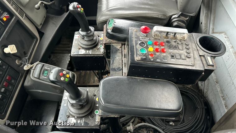 image for item ET6842 2009 International 7400 SBA refuse truck