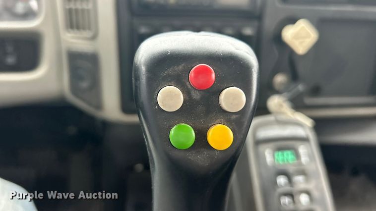 image for item ET6842 2009 International 7400 SBA refuse truck