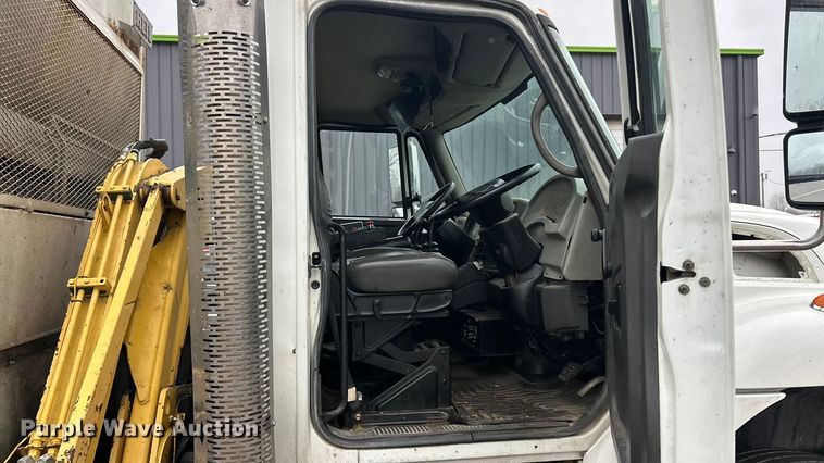 image for item ET6842 2009 International 7400 SBA refuse truck