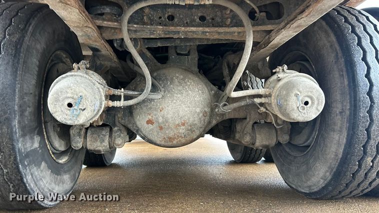 image for item ET6842 2009 International 7400 SBA refuse truck