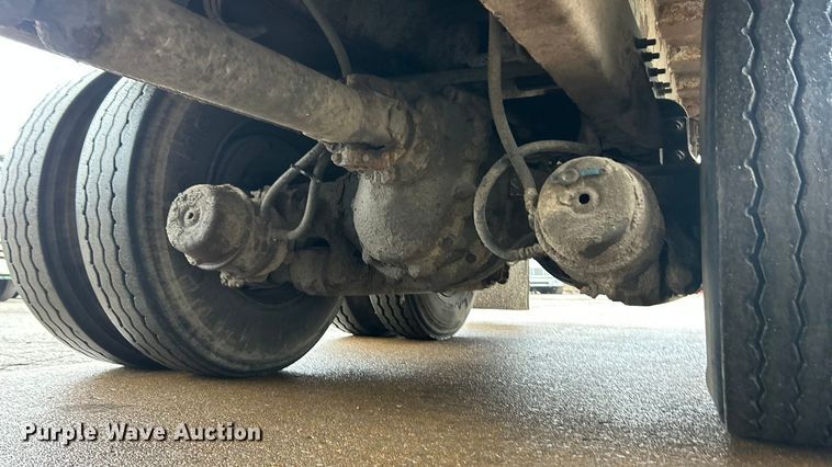 image for item ET6842 2009 International 7400 SBA refuse truck