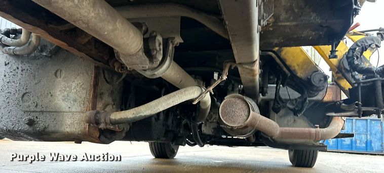 image for item ET6842 2009 International 7400 SBA refuse truck