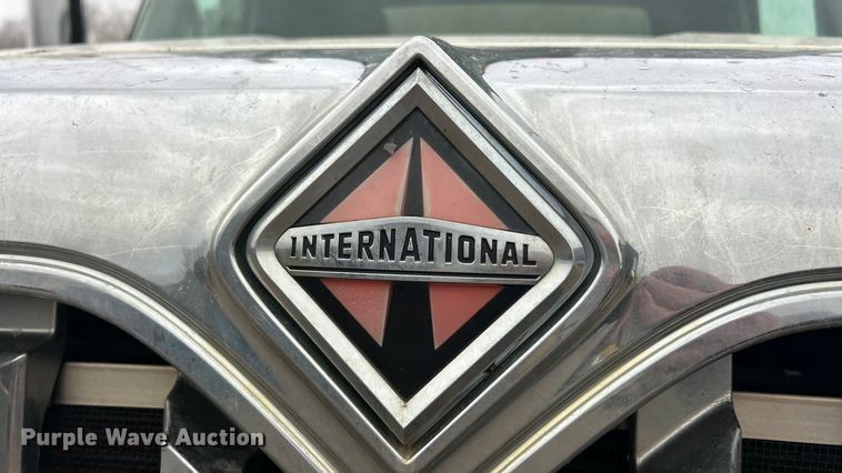 image for item ET6842 2009 International 7400 SBA refuse truck