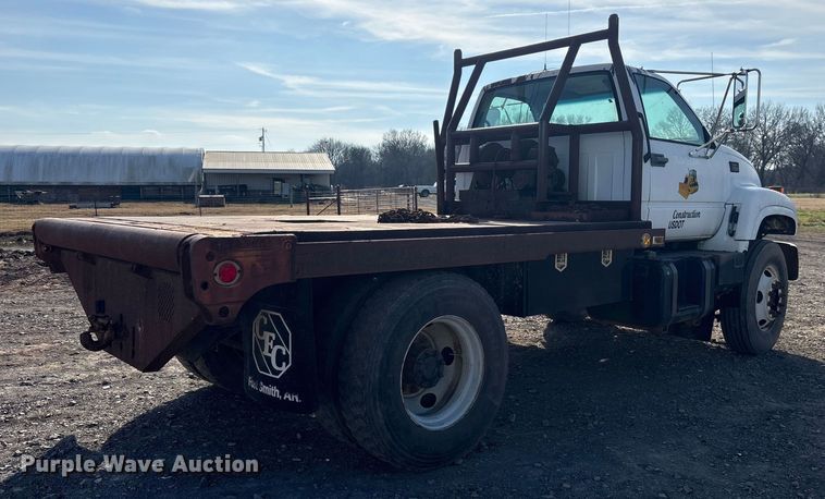 image for item ET7481 2000 Chevrolet C7500 winch truck