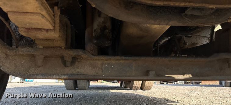 image for item ET7482 2000 International 4900 Dump truck