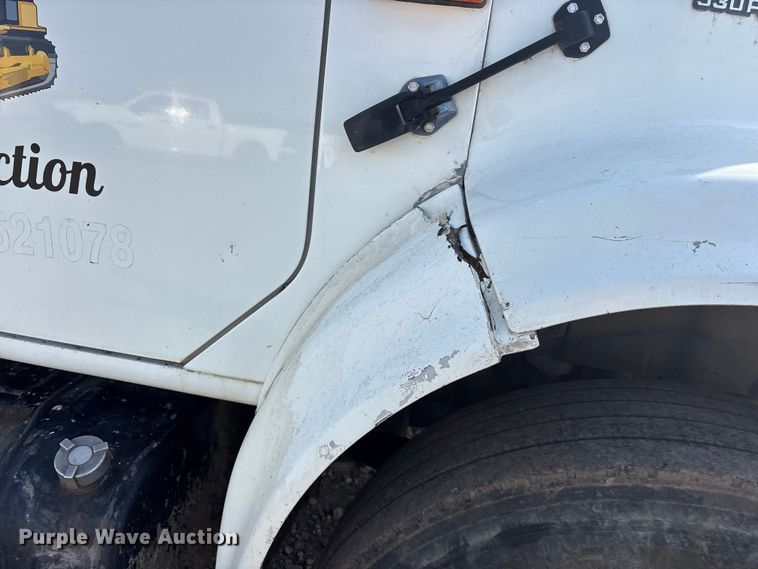 image for item ET7482 2000 International 4900 Dump truck