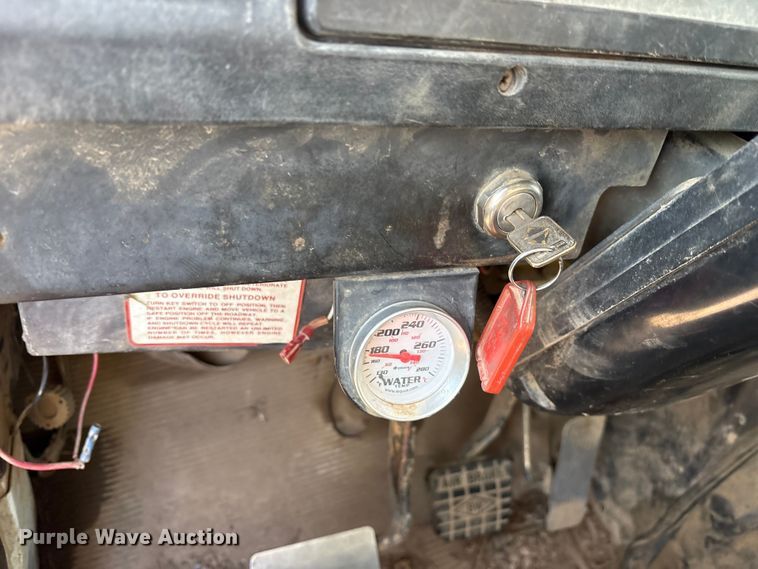 image for item ET7482 2000 International 4900 Dump truck