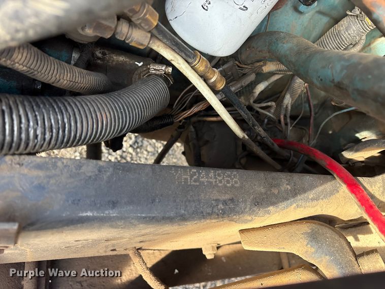 image for item ET7482 2000 International 4900 Dump truck