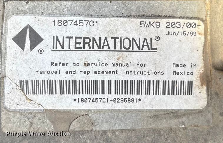 image for item ET7482 2000 International 4900 Dump truck