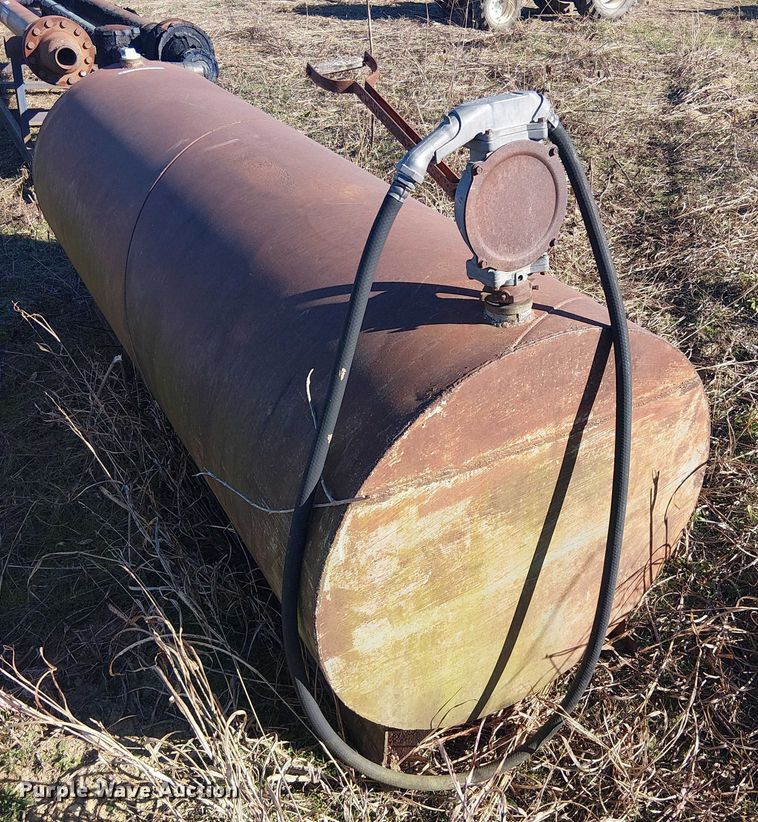 image for item EU0190 Fuel and lube tanks